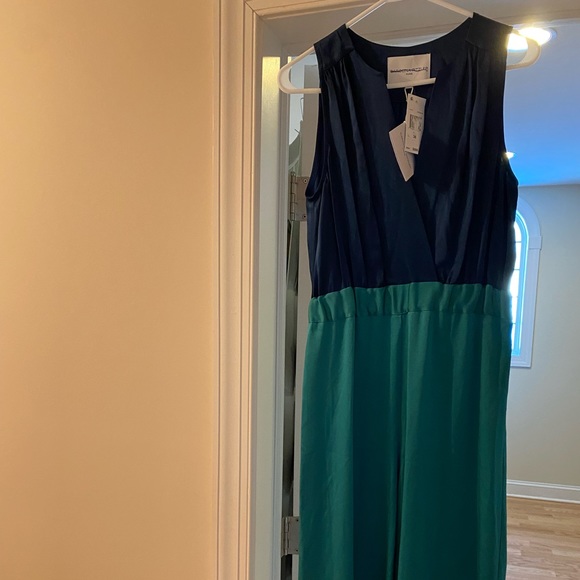 Carolina Ritzler
Sleeveles Satin Jumpsuit. Eur 38, US 4 - Picture 2 of 5